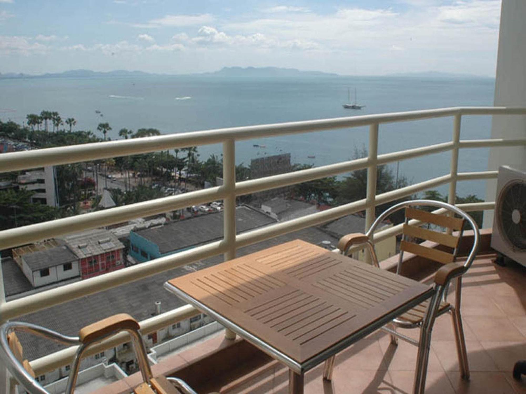 Apartments At View Talay Паттайя Номер фото